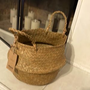 Handmade basket, natural color